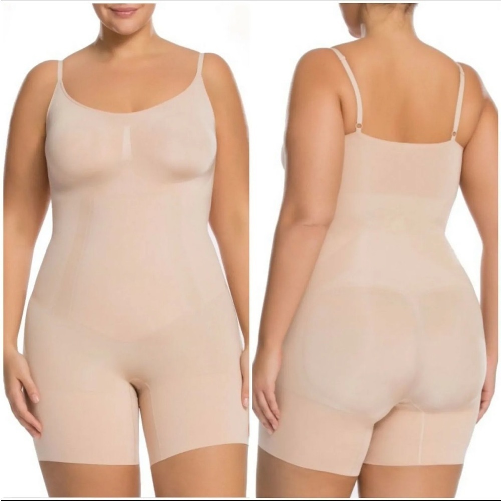 SPANX Women's OnCore Mid-Thigh Nude 
Bodyshaper bodysuit